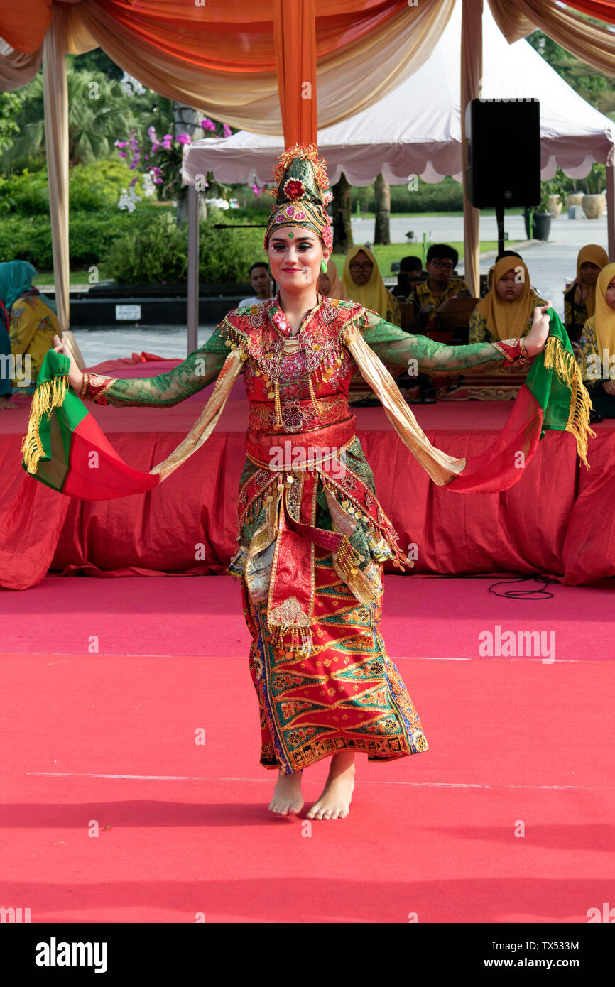 Danseur traditionnel Surabayan Banque D'Images