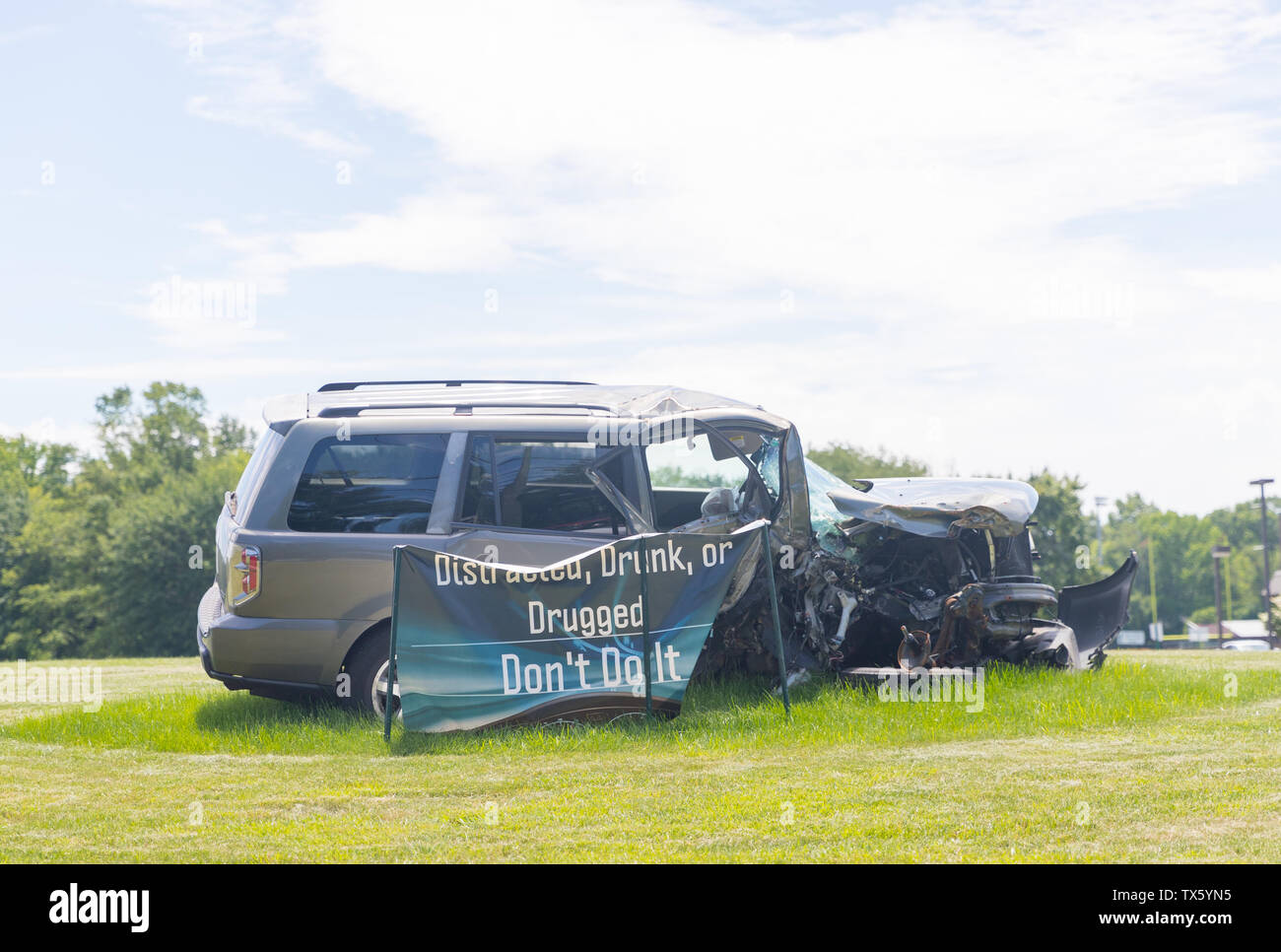 La Princeton New Jersey - le 23 juin 2019 : une voiture totalement détruite dans un accident. Banque D'Images