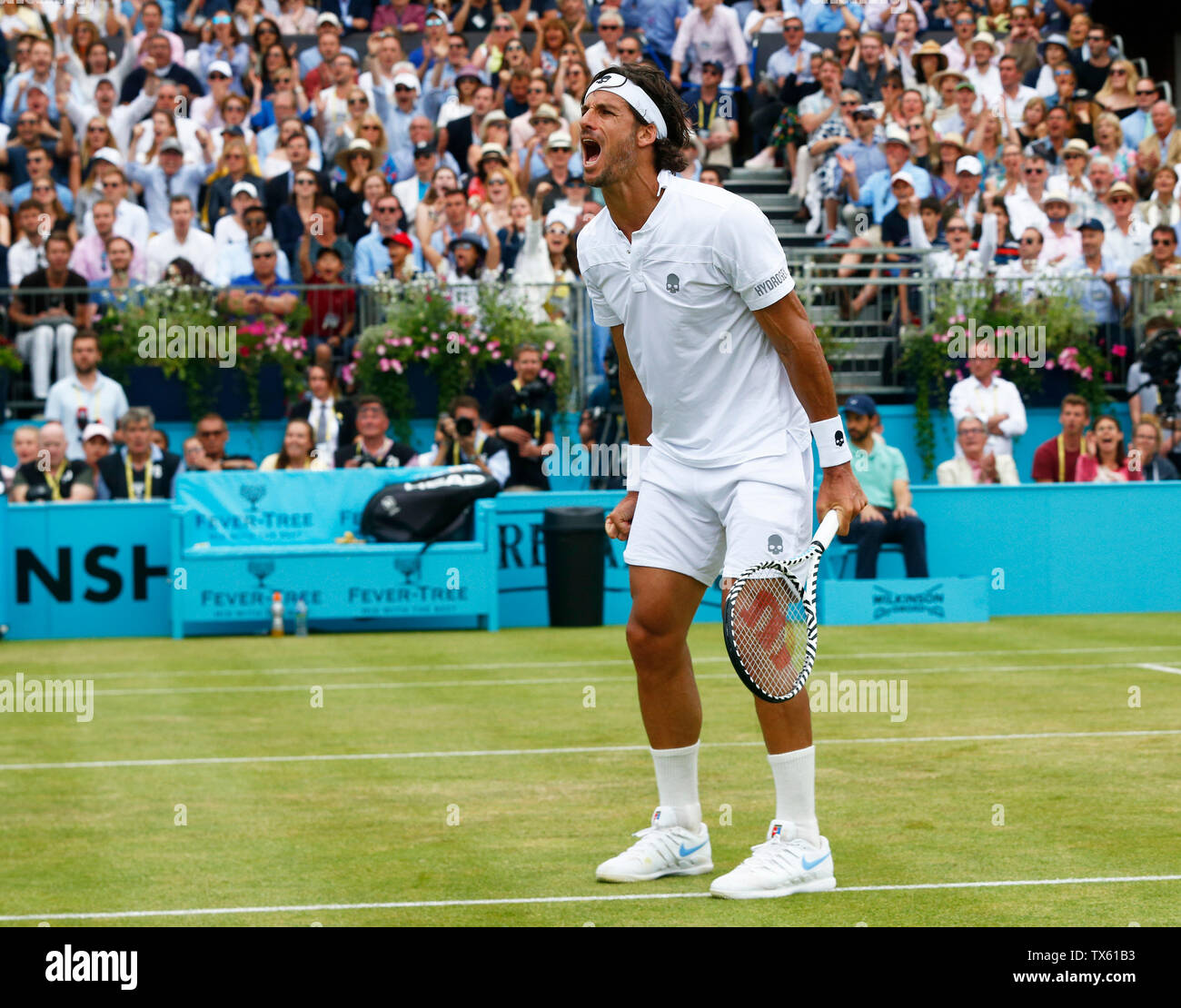 Londres, Royaume-Uni. 23 Juin, 2019. Londres, Angleterre - le 23 juin : Feliciano Lopez (ESP) célébrer la pause de servir contre Gilles Simon (FRA) au cours de la dernière journée 7 championnats Fever-Tree à Queens Club le 23 juin 2019 à Londres, Royaume-Uni. Action Crédit : Foto Sport/Alamy Live News Banque D'Images