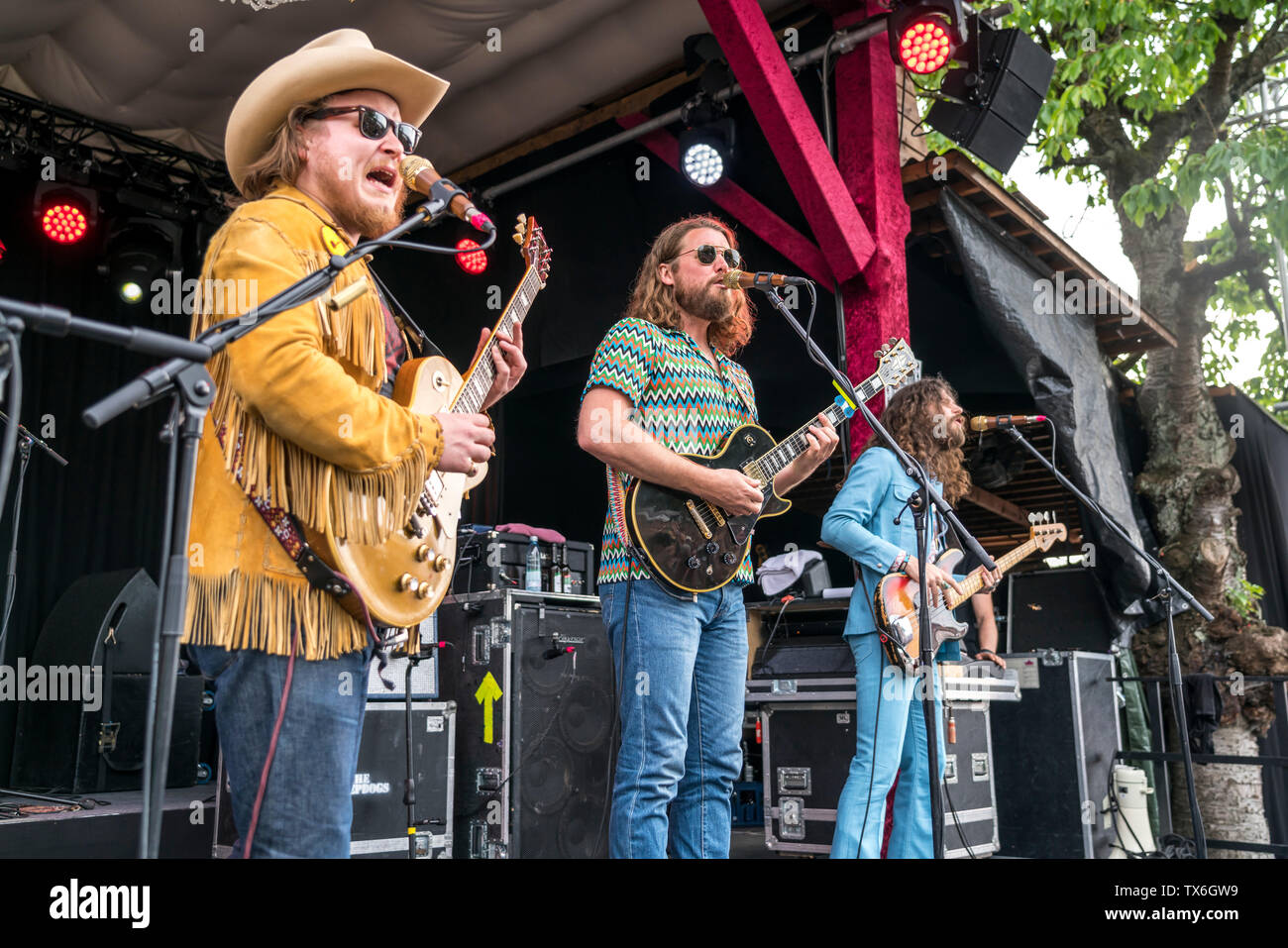 Die kanadische Rock The Sheepdogs vivre beim Orange Blossom Festival spécial, Beverungen, Ostwestfalen, Deutschland | groupe rock canadien Le Sh Banque D'Images