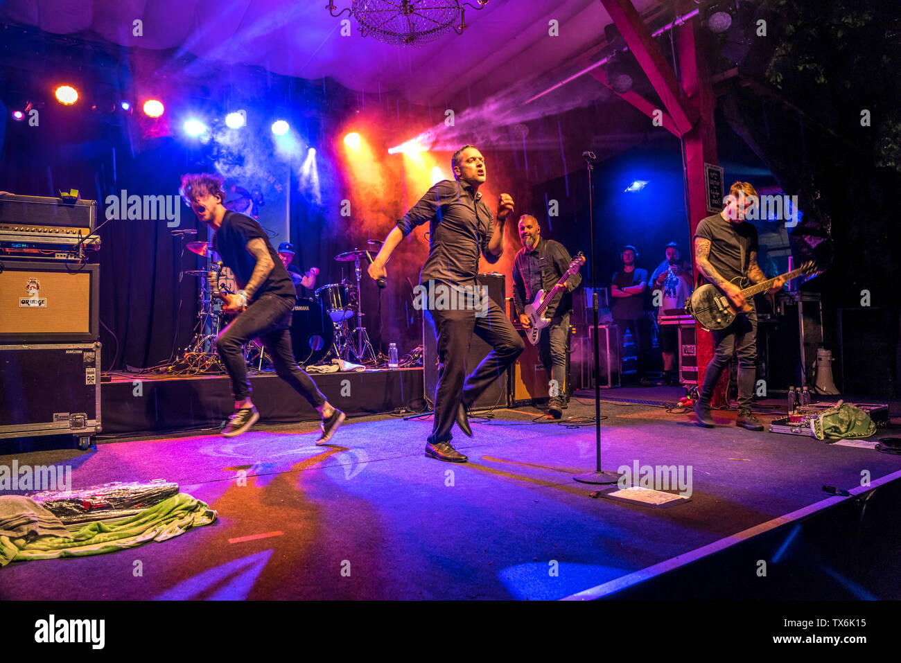 Die deutsche Punk-Rock-Bande Adam Angst vivre beim Orange Blossom Festival spécial, Beverungen, Ostwestfalen, Deutschland | le rock-Band allemand Banque D'Images