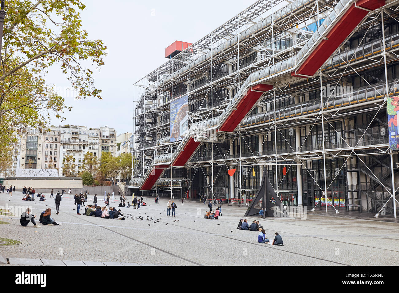 PARIS, FRANCE - 24 octobre 2017 : Façade du Centre de Georges Pompidou - Musée d'Art moderne, a été conçu dans le style de l'architecture high-tech Banque D'Images