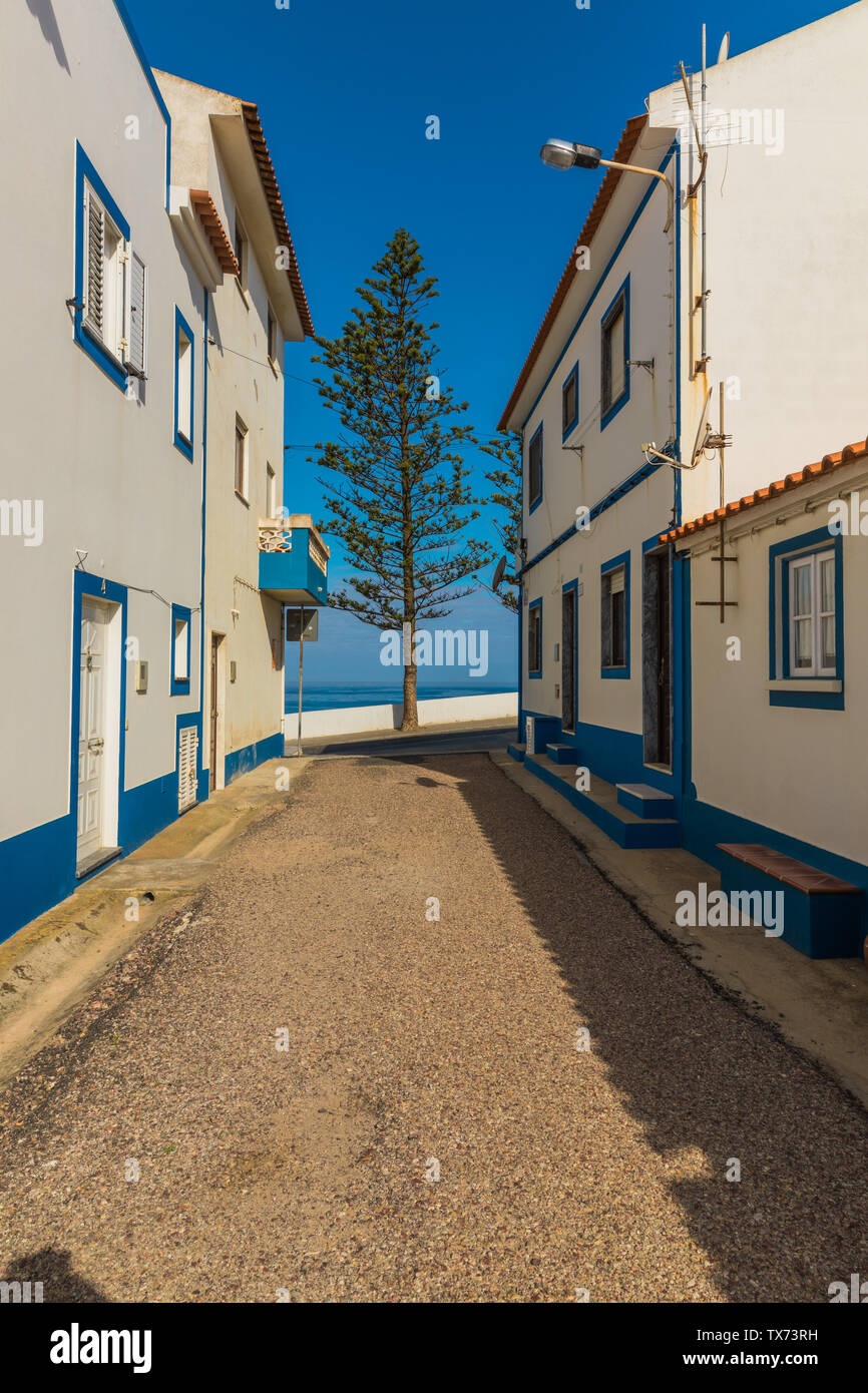 Village d'Odemira au Portugal. Rues désertes Banque D'Images