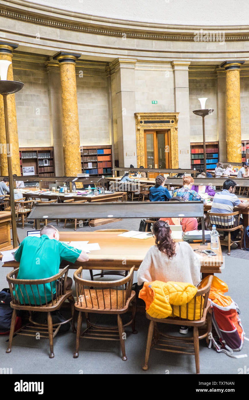 Wolfson,salle de lecture de la bibliothèque centrale, la Bibliothèque centrale de Manchester, Manchester,nord,nord,nord ouest,ville,Angleterre,English,GB,UK,Bretagne,europe,britannique Banque D'Images