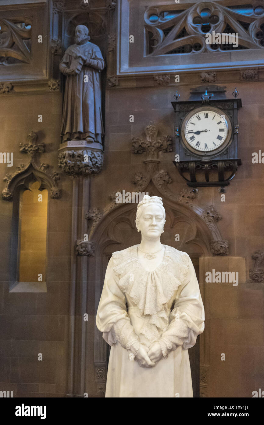 Statue,de,Enriqueta Rylands,qui,fondée,la bibliothèque John Rylands de Manchester,nord,nord,nord,ouest,ville,Angleterre,English,GB,UK,Bretagne,British, Banque D'Images