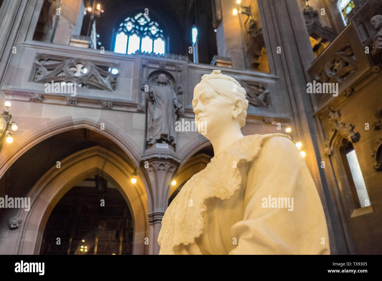 Statue,de,Enriqueta Rylands,qui,fondée,la bibliothèque John Rylands de Manchester,nord,nord,nord,ouest,ville,Angleterre,English,GB,UK,Bretagne,British, Banque D'Images