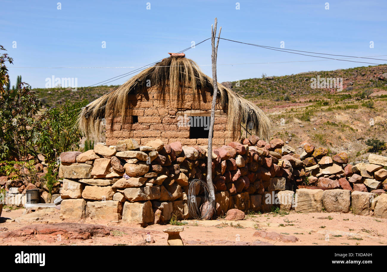 Ancienne maison adobe, Torotoro, Bolivie Banque D'Images