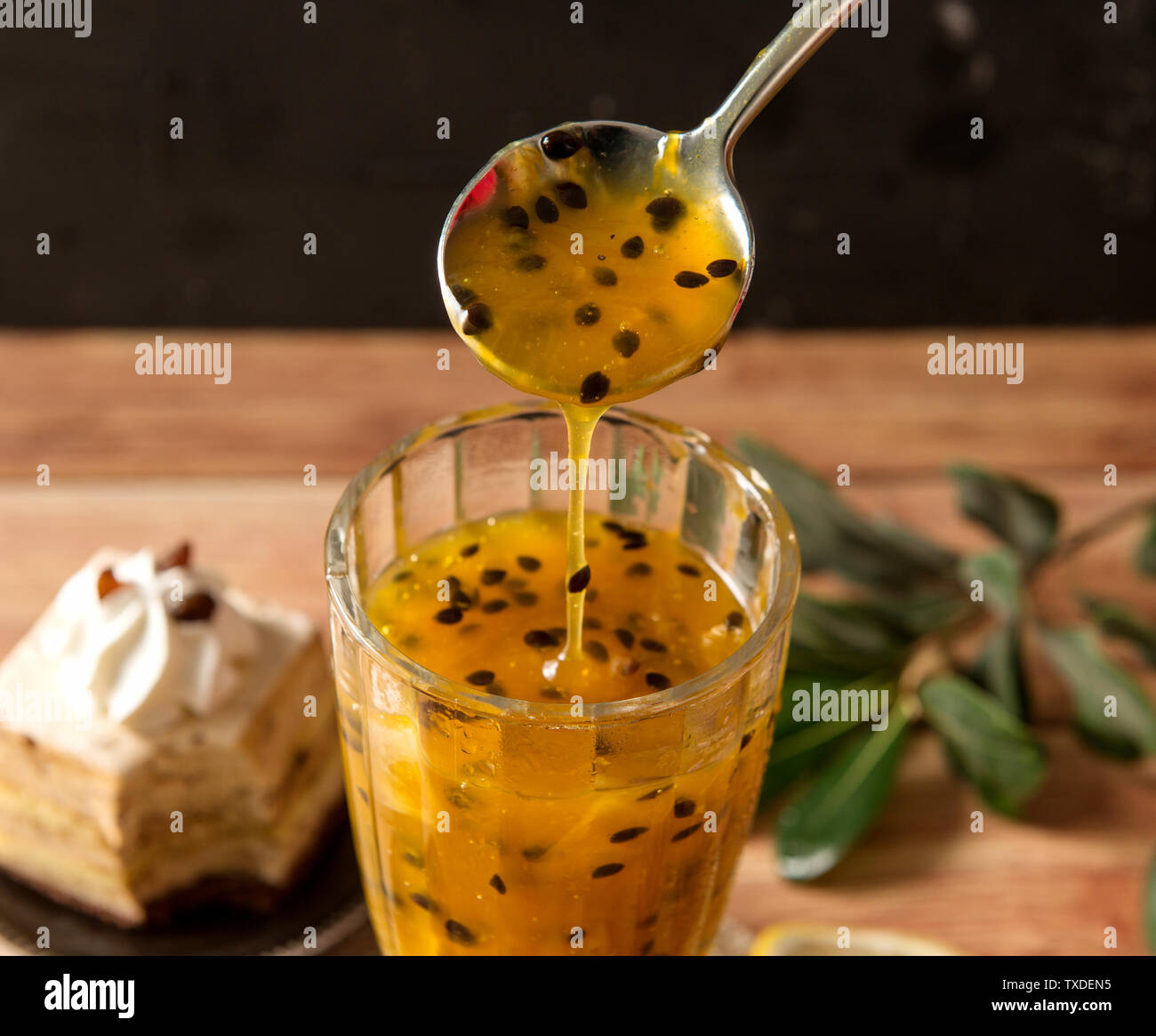 Miel citron fruit de la passion Banque D'Images