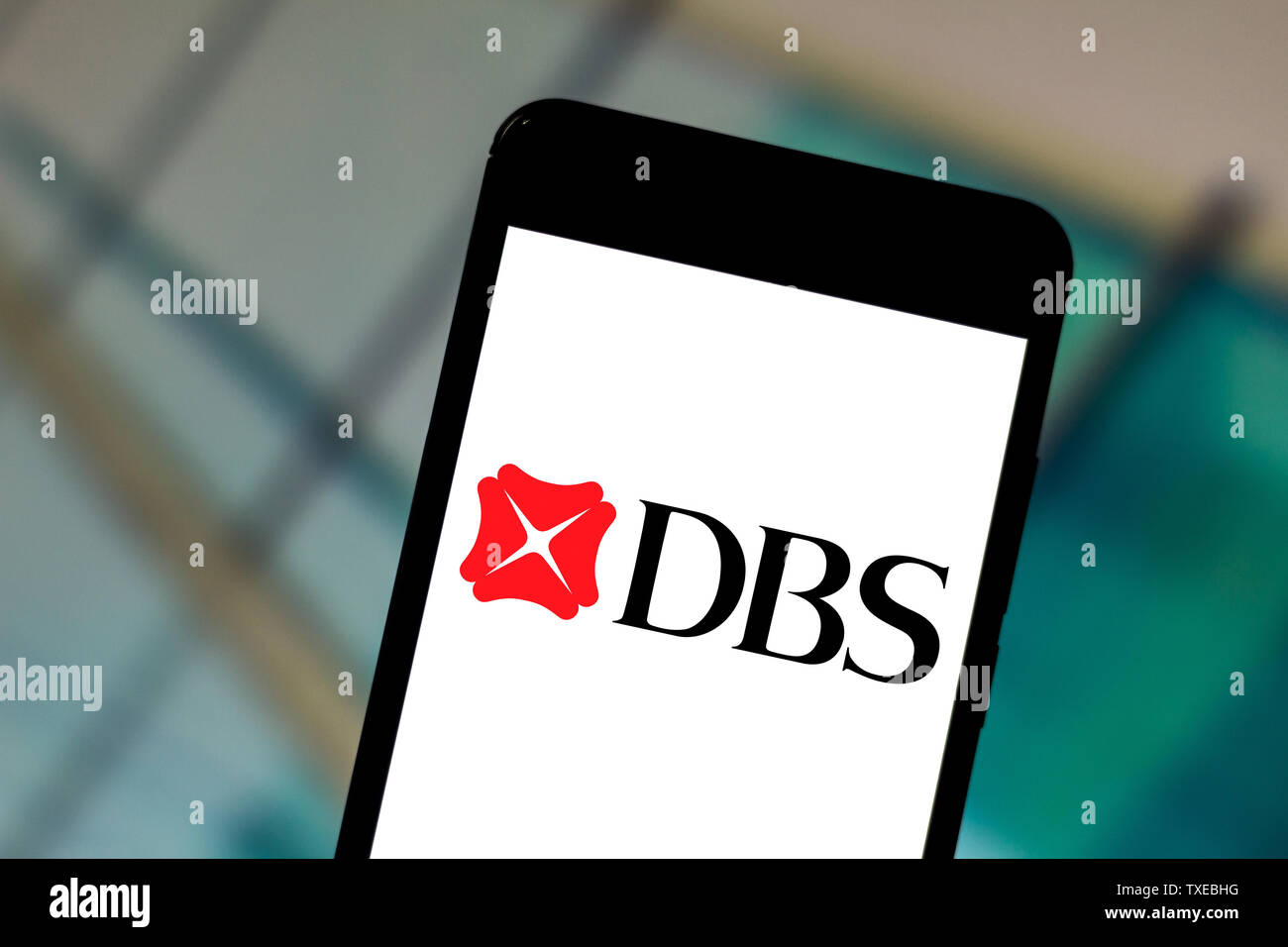 Le Brésil. 1er juin 2019. Sur cette photo, l'illustration d'un DBS Bank Limited vu le logo affiché sur un smartphone. Credit : Rafael Henrique/SOPA Images/ZUMA/Alamy Fil Live News Banque D'Images
