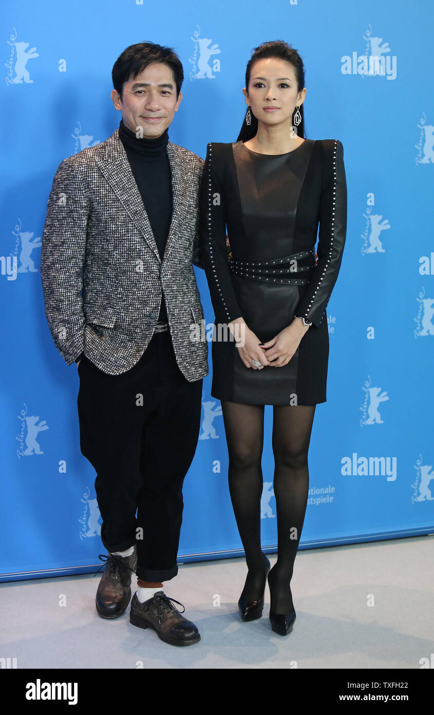 Tony Leung Chiu Wai (L) et Zhang Ziyi arrivent à l'appel de la photo le film 'Le Grand Maître' au cours de l'ouverture de la 63e Berlinale à Berlin le 7 février 2013. UPI/David Silpa Banque D'Images