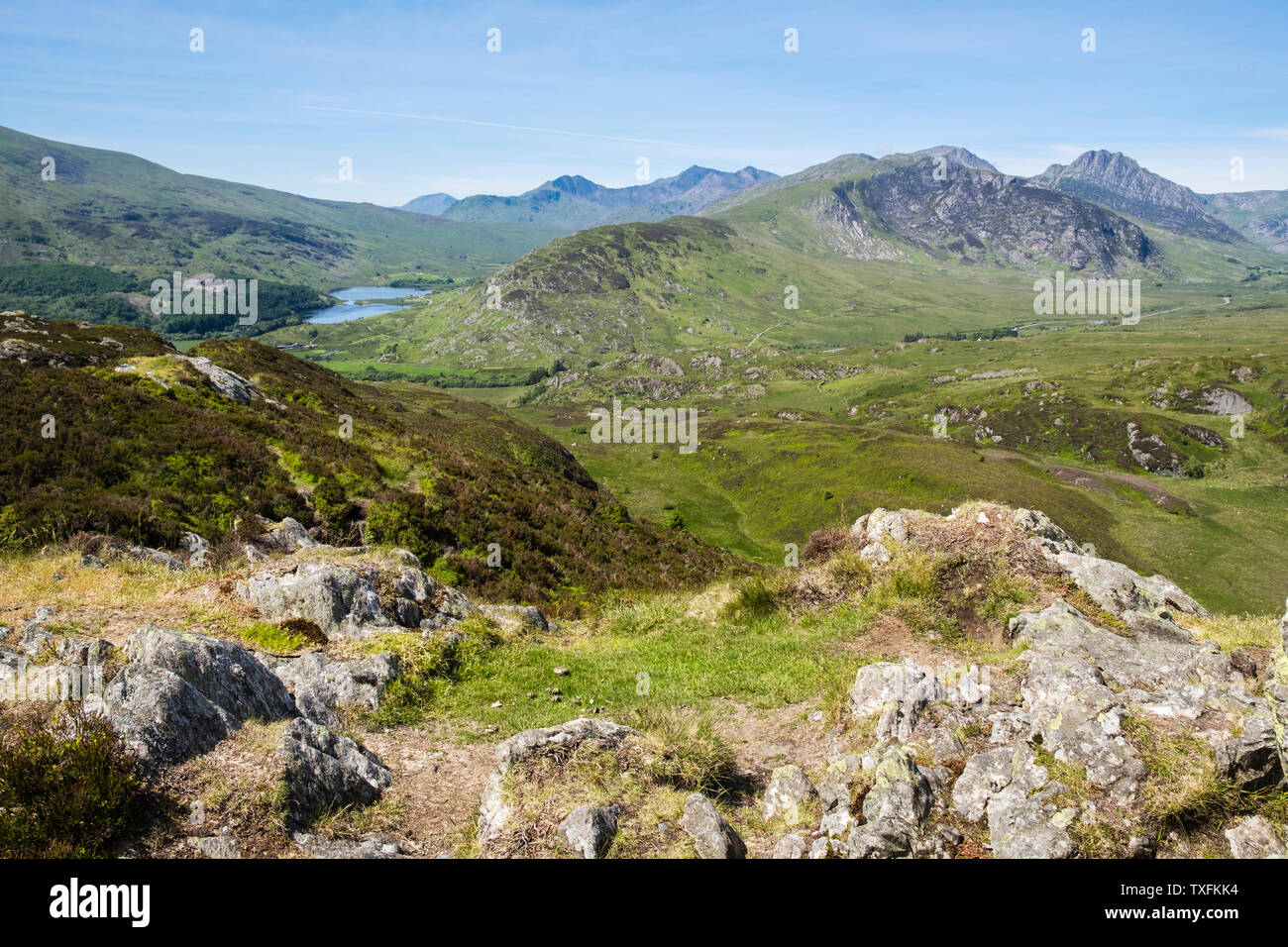 Vue du haut de la montagne d'Crimpiau Ogwen Valley et Snowdon horseshoe dans le parc national de Snowdonia. Capel Curig, Conwy, au nord du Pays de Galles, Royaume-Uni, Angleterre Banque D'Images