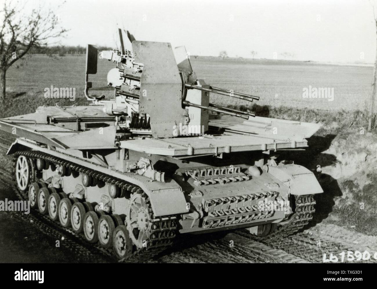 Chambre allemande des canons anti-aériens appelés Flakvierling 38 (quatre Flak 38 monté dans une seule pièce d'artillerie) et montée sur un char Panzer type IV. 1943 Banque D'Images