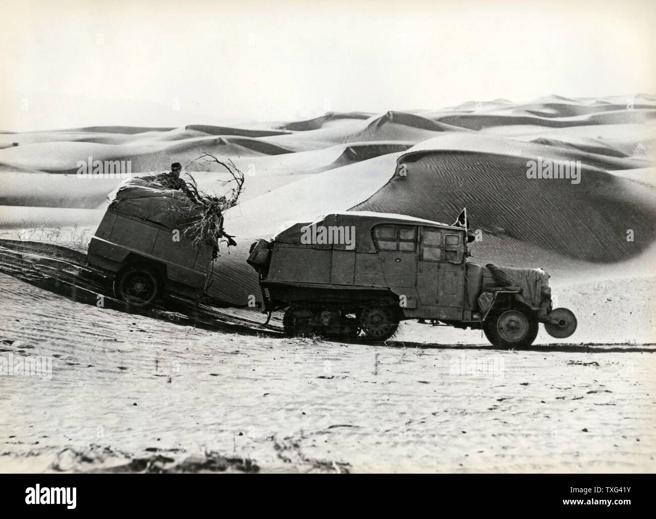 La Croisière Jaune 1931-1932 ('Yellow') : Sibur Citroën P19 type ('Scarabée d'or') caterpillar traversant le désert de Gobi en Chine. Juin 1931 Banque D'Images