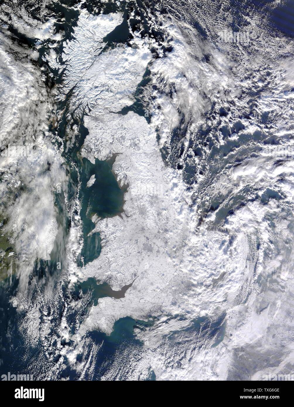 Royaume-uni de Grande-Bretagne sous une couverture de neige photographie par satellite Banque D'Images