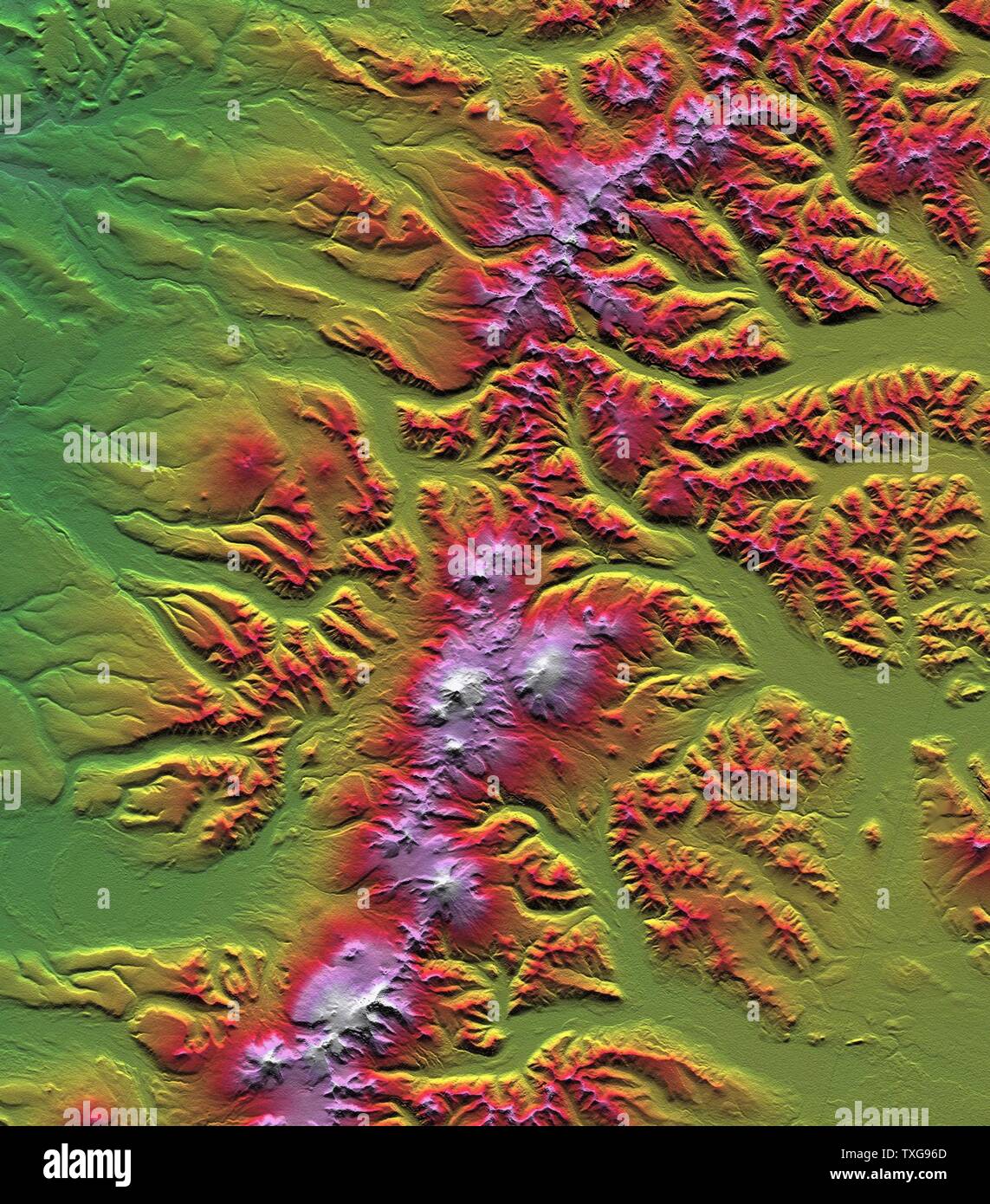 Sredinny Khrebet, péninsule du Kamchatka, Russie, illustré dans cette image créée à partir d'une analyse d'un modèle préliminaire en fonction des premières données recueillies Crédit NASA Earth Sciences Cartographie Géologie Banque D'Images