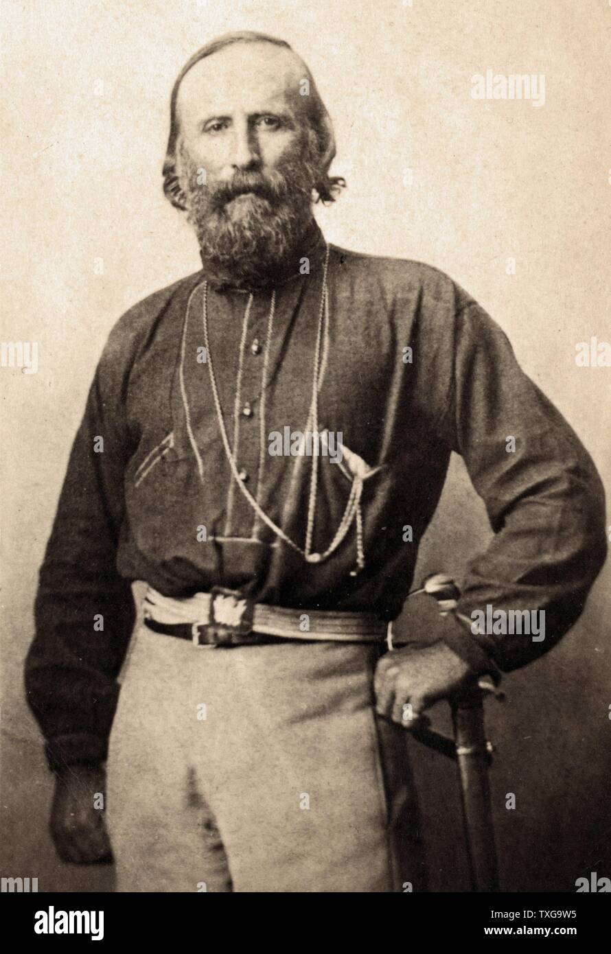 Giuseppe Garibaldi à Naples, Italie -1861. Soldat italien, homme politique et nationaliste. Portrait de trois-quarts debout face à face. Banque D'Images
