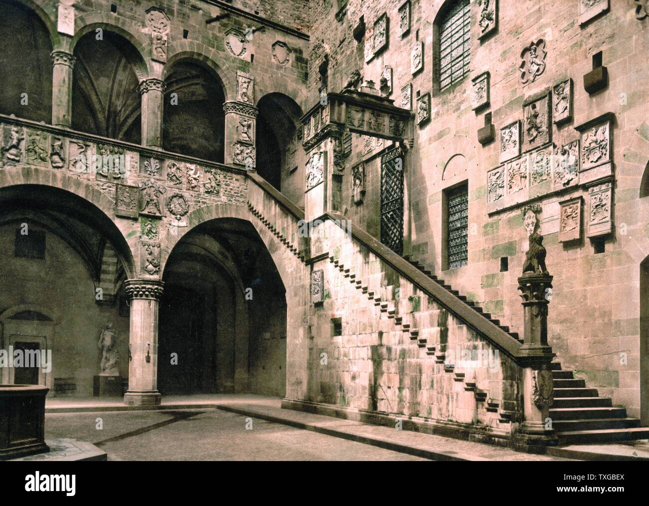 Musée royal, la cour (c.-à-d. Le Musée Bargello, la cour intérieure), Florence Italie 1890 Banque D'Images