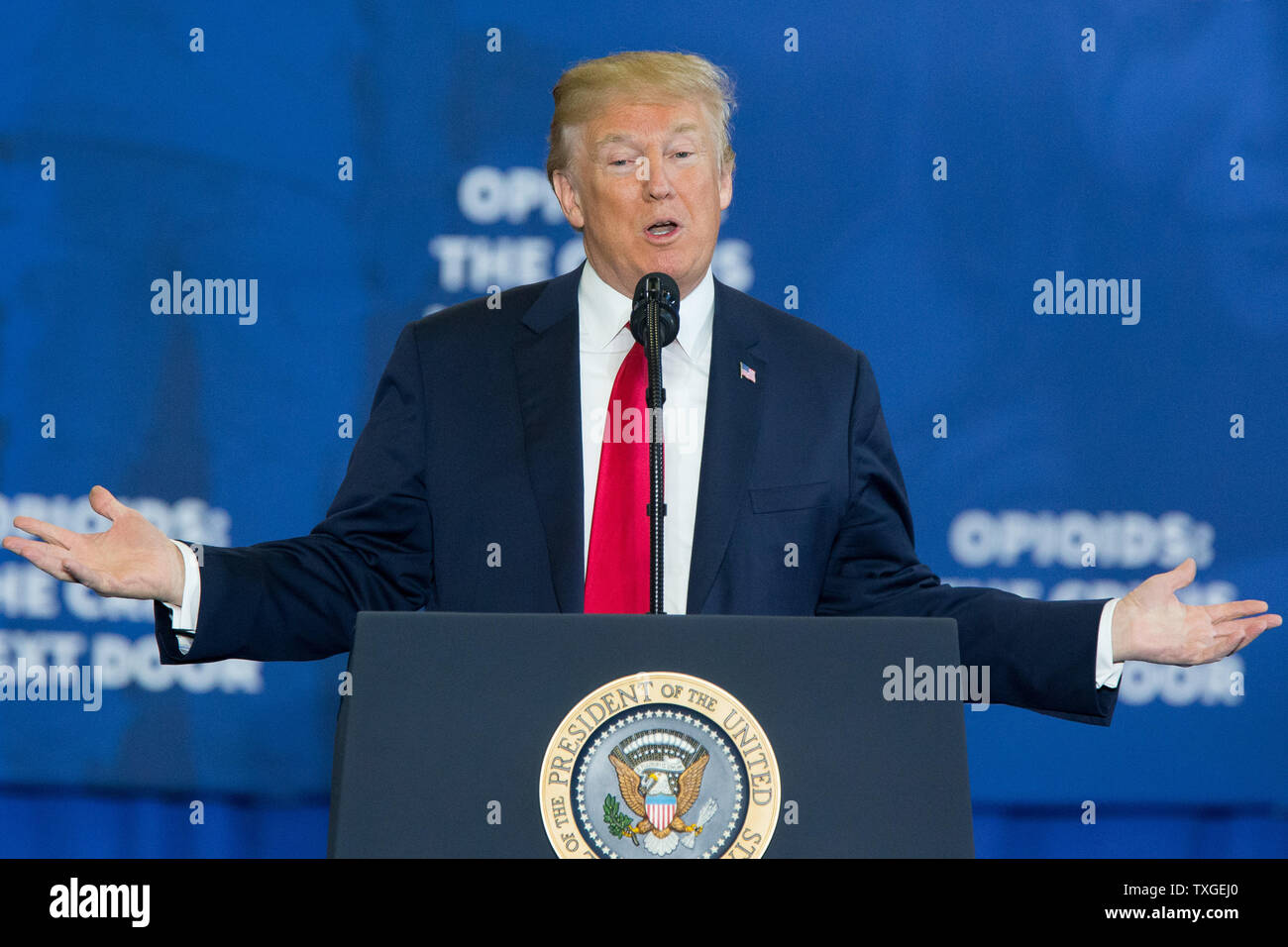 Le Président des Etats-Unis, Donald Trump donne un discours annonçant son plan de l'administration pour lutter contre la crise d'opioïdes à la Manchester Community College de Manchester, New Hampshire le 19 mars 2018. Photo de Matthew Healey/UPI Banque D'Images