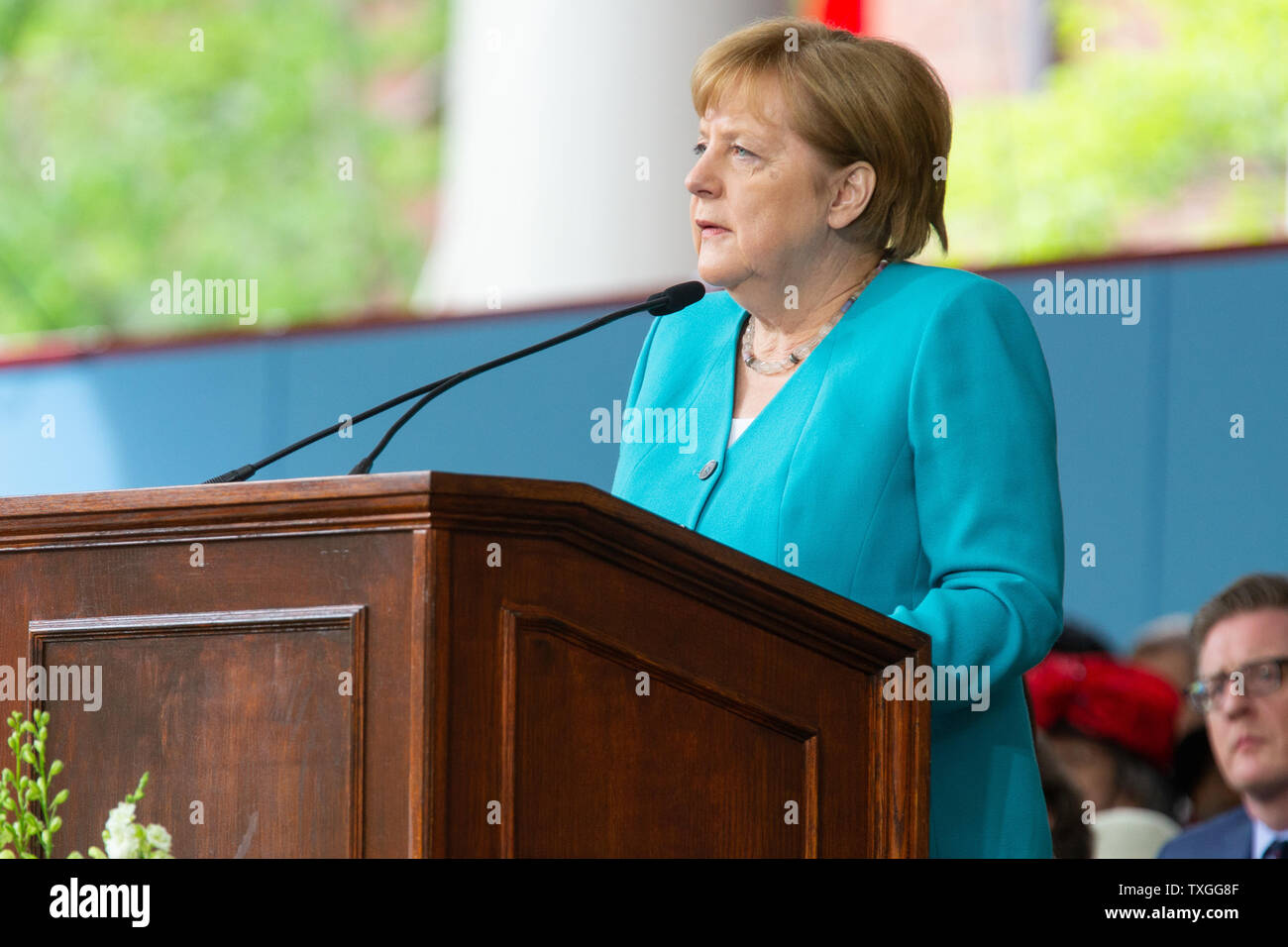 La chancelière allemande Angela Merkel s'adresse à la foule lors de la rencontre annuelle de l'Association des anciens de l'université Harvard après la 368e cérémonie de l'Université Harvard dans Tercentenary Theatre sur le campus de l'Université de Harvard à Cambridge, Massachusetts le 30 mai 2019. Merkel a reçu un diplôme honorifique de l'université plus tôt dans la journée. Photo de Matthew Healey/ UPI Banque D'Images