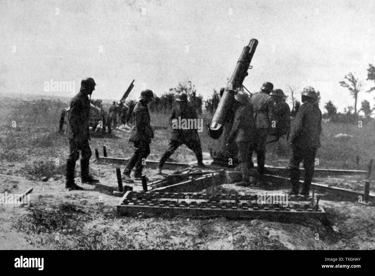 Batterie anti-aérienne allemande au front, pendant la première guerre mondiale 1916 Banque D'Images