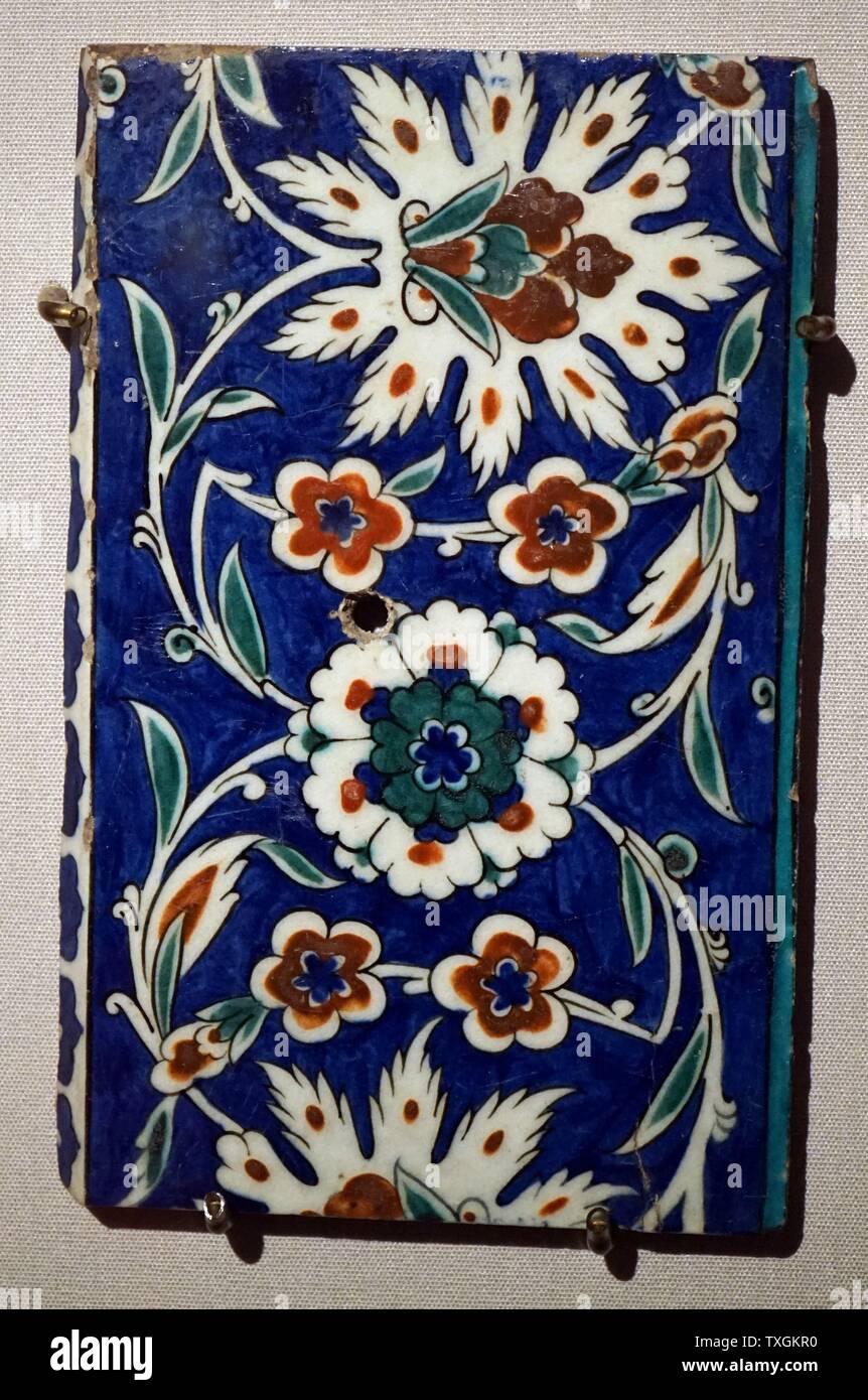 Boarder floral d'Iznik. En date du 16e siècle Banque D'Images