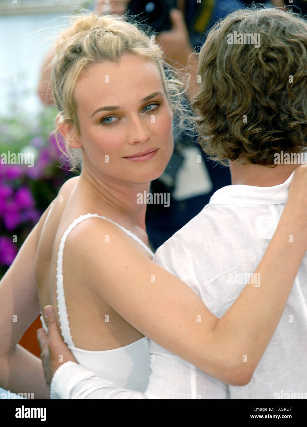 L'actrice Diane Kruger assiste à la photocall pour 'L'Age des Tenebres' sur la terrasse Riviera au 60e Festival du Film de Cannes (France) le 26 mai 2007. (Photo d'UPI/Christine Chew) Banque D'Images