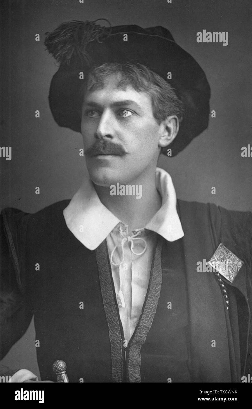 George Alexander (1858-1918) l'acteur anglais-manager. Passé quelques années dans l'entreprise de Henry Irving. Présenté Oscar Wilde 'Eventail de Lady Windermere, l' (1892) et "Le deuxième de Pinero Mme Tanqueray'. Considéré comme l'avant-garde. Photographie publiée c1890 Woodburytype Banque D'Images