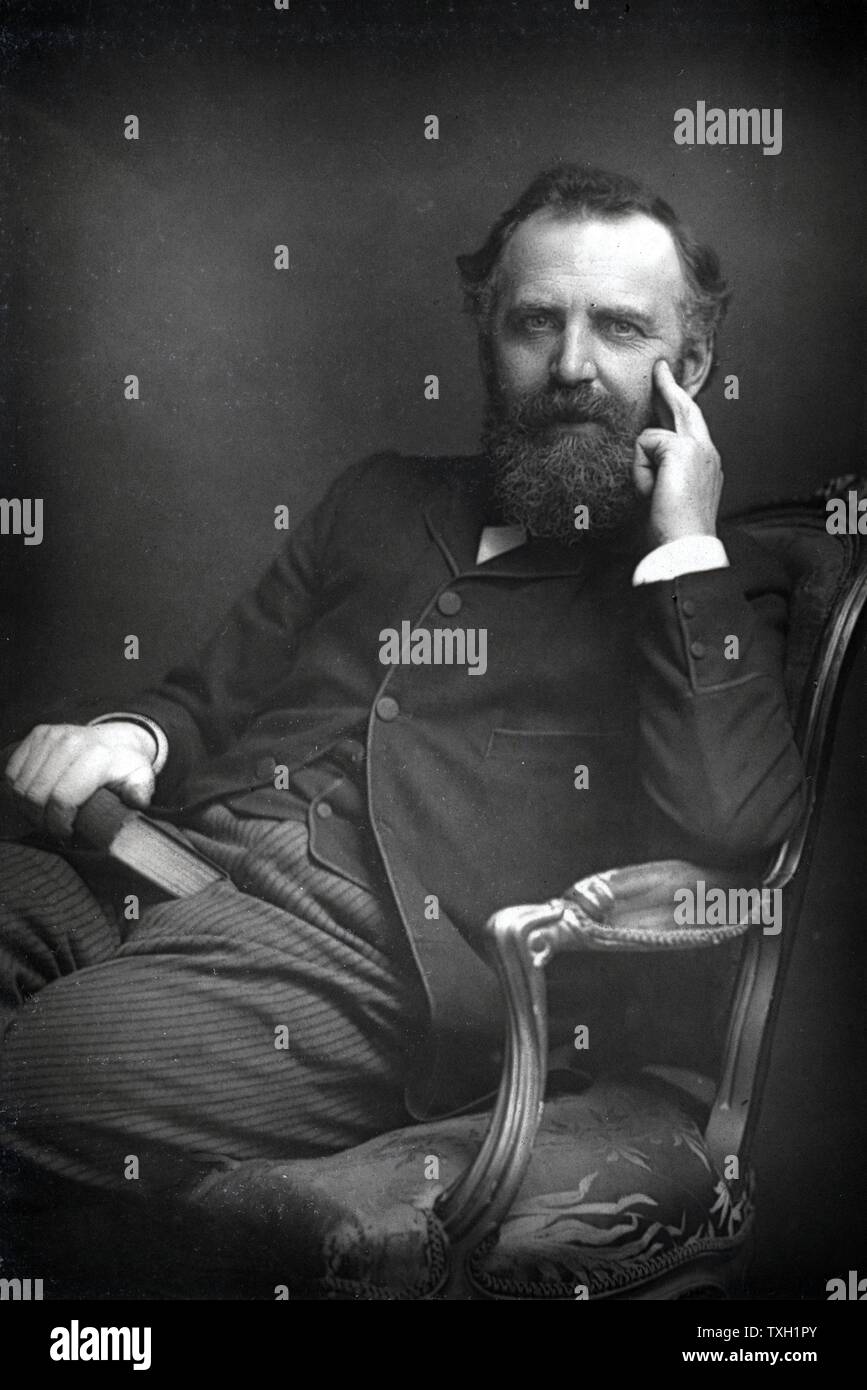 William Thomas Stead auteur et journaliste anglais, c1890. 'Echo' du nord de l'éditeur (1871-1880) et "Pall Mall Gazette" (1883-1890). Il a dénoncé le scandale de la prostitution à Londres. Noyé dans naufrage du SS Titanic, 14 avril 1912. À partir de 'Le Cabinet Portrait Gallery". (Londres, 1890-1894). British. Écrivain. Photographie. Woodburytype. Banque D'Images