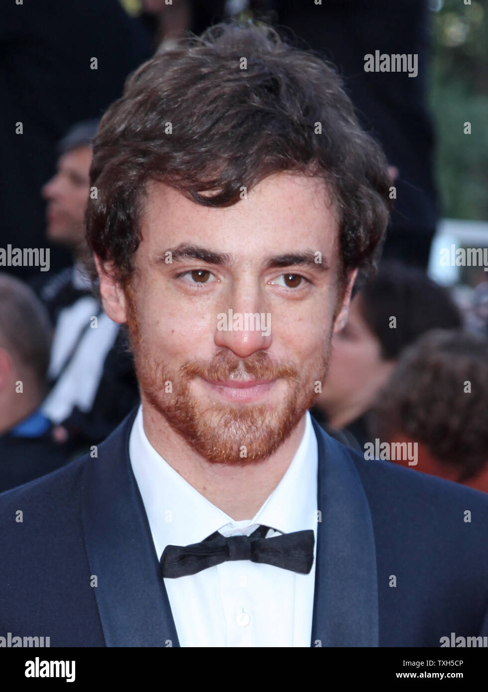 Elio Germano arrive sur le tapis rouge avant la projection du film "l'arbre" au cours de la 63e congrès annuel international du Film de Cannes à Cannes, France le 23 mai 2010. UPI/David Silpa Banque D'Images