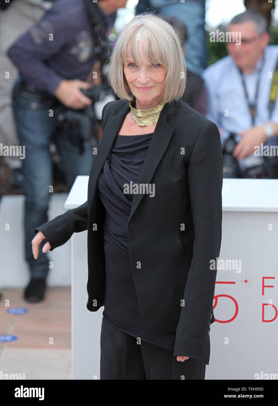 Edith Scob arrive à un photocall pour le film 'Holy Motors pendant la 65e Festival International du Film de Cannes à Cannes, France le 23 mai 2012. UPI/David Silpa Banque D'Images