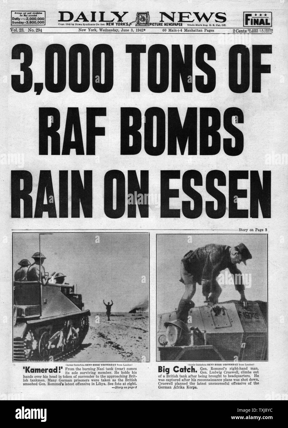1942 Daily News Allied raid contre Essen Banque D'Images