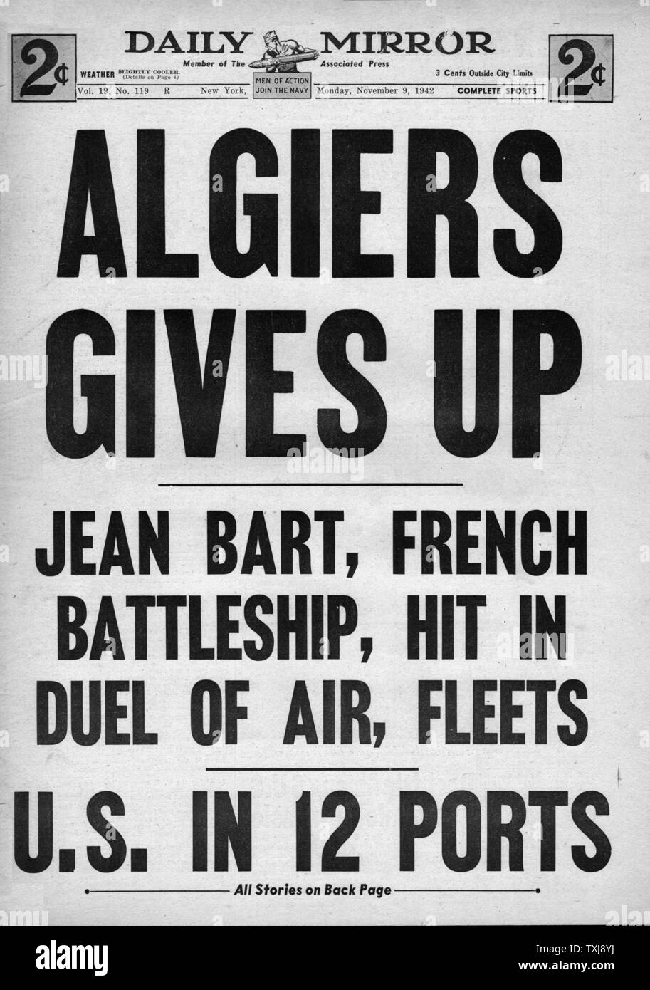1942 Daily News (New York) alliés entre dans Alger Banque D'Images