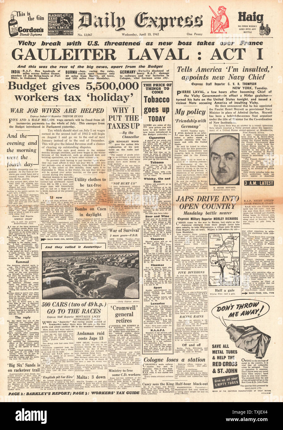 1942 front page Daily Express Sir Kingsley Wood, chancelier de l'Échiquier, annonce le Budget et Pierre Laval, rétabli en tant que vice-Premier Ministre de la France de Vichy Banque D'Images