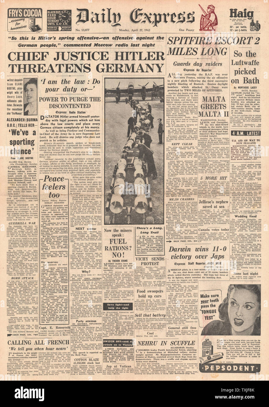1942 front page Daily Express critique Hitler fonctionnaires allemands Banque D'Images