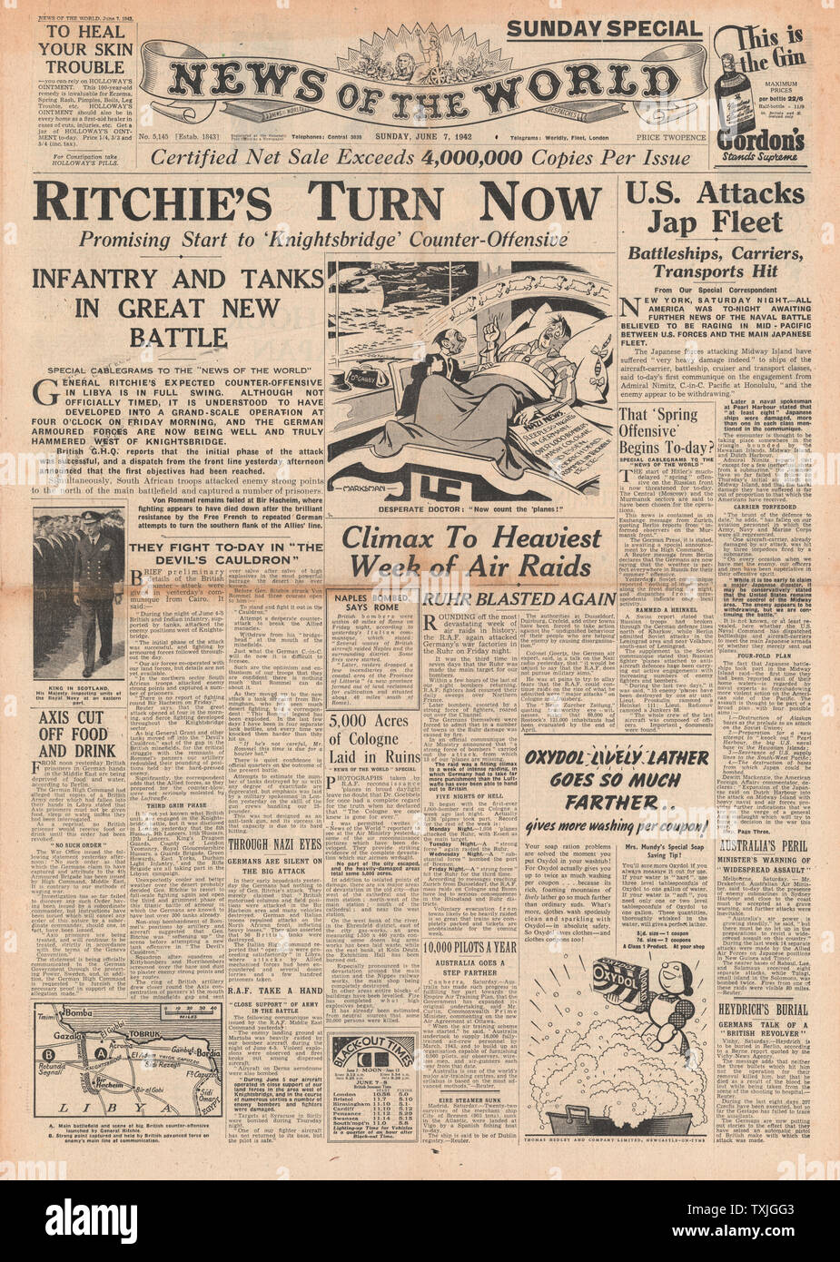 1942 front page News de l'Organisation mondiale de la bataille pour la Libye, RAF bombardements sur l'Europe de l'Ouest Banque D'Images