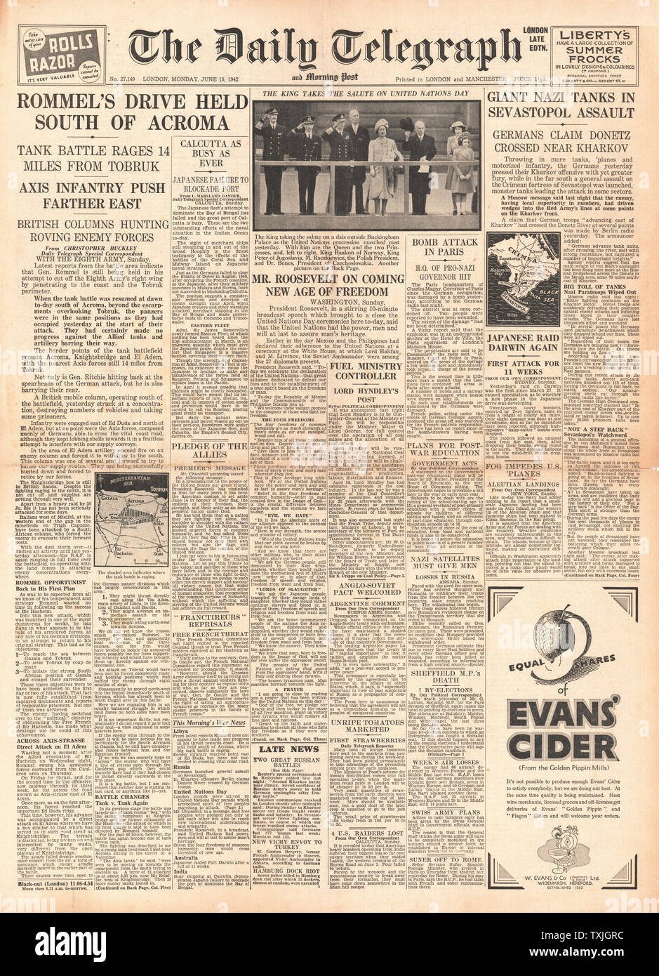 1942 front page Daily Telegraph Bataille pour Tobruk, Sébastopol et Kharkov Banque D'Images