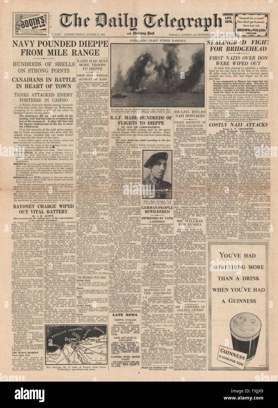 1942 front page Daily Telegraph British Commando Raid sur Dieppe et Bataille pour Stalingrad Banque D'Images