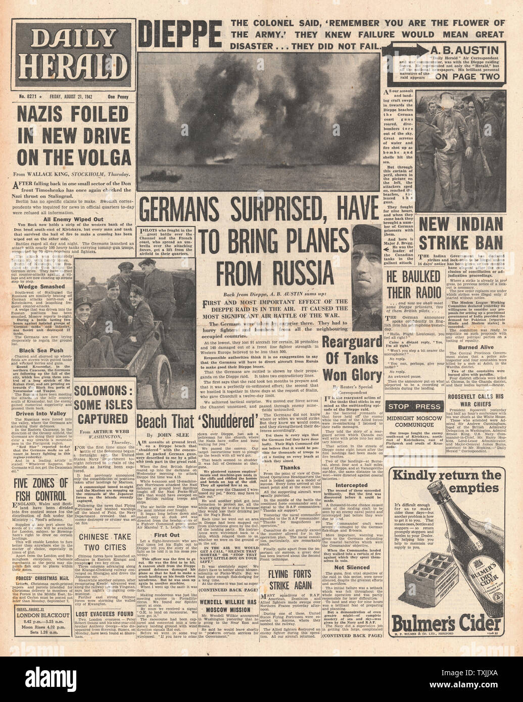 1942 front page Daily Herald British Commando Raid sur Dieppe et Bataille pour Stalingrad Banque D'Images