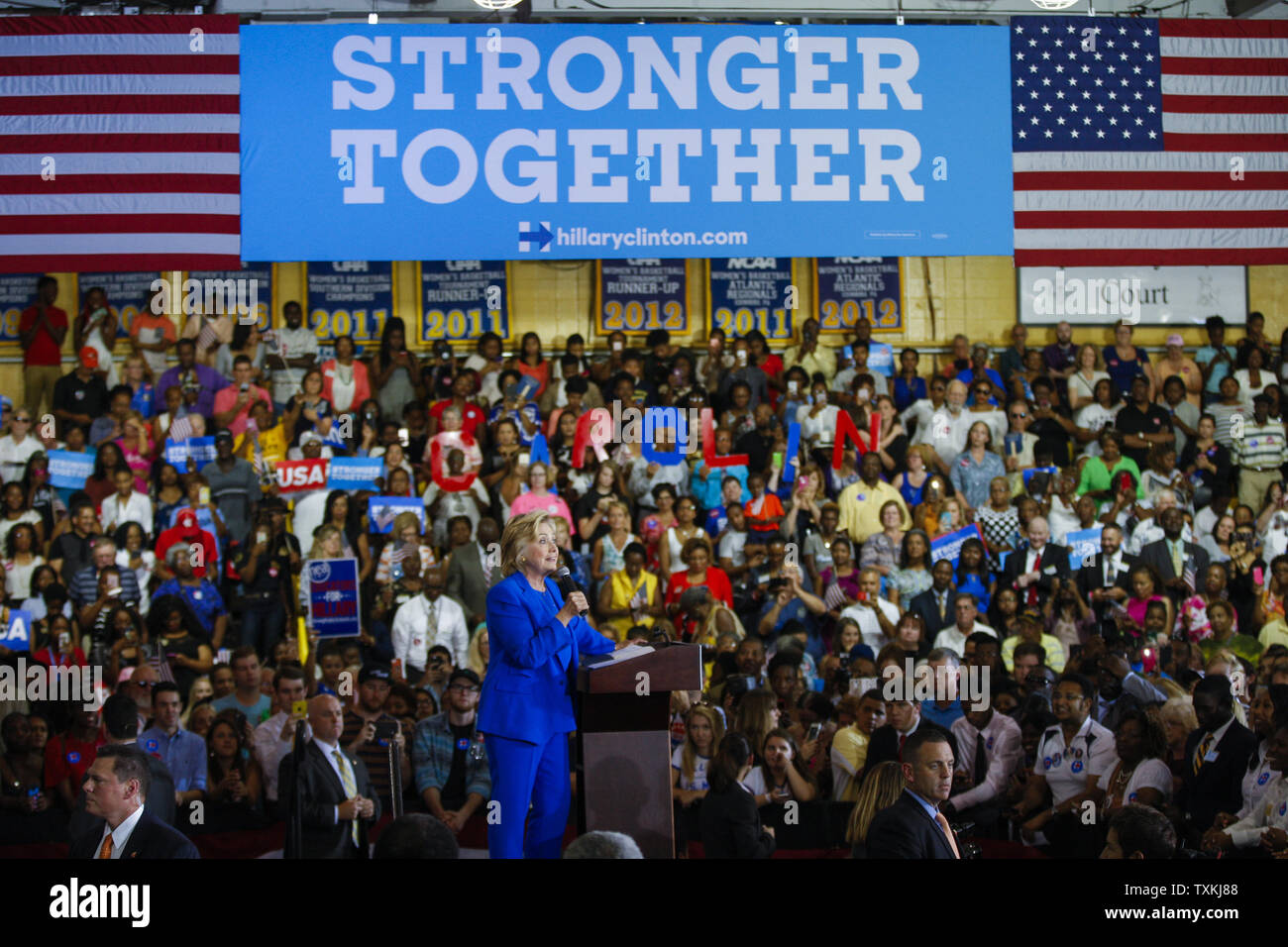 Le candidat démocrate Hillary Clinton parle de Johnson C. Smith University à Charlotte, Caroline du Nord le 8 septembre 2016. Photo par Nell Redmond/UPI. Banque D'Images