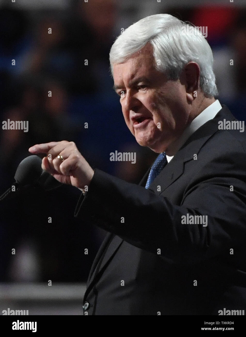 L'ancien président de la Chambre Newt Gingrich parle le troisième jour de la Convention nationale du Parti républicain au Quicken Loans Arena de Cleveland, Ohio, le 20 juillet 2016. Donald Trump va accepter officiellement l'investiture du parti républicain pour le président jeudi soir 21 juillet. Photo de Pat Benic/UPI Banque D'Images