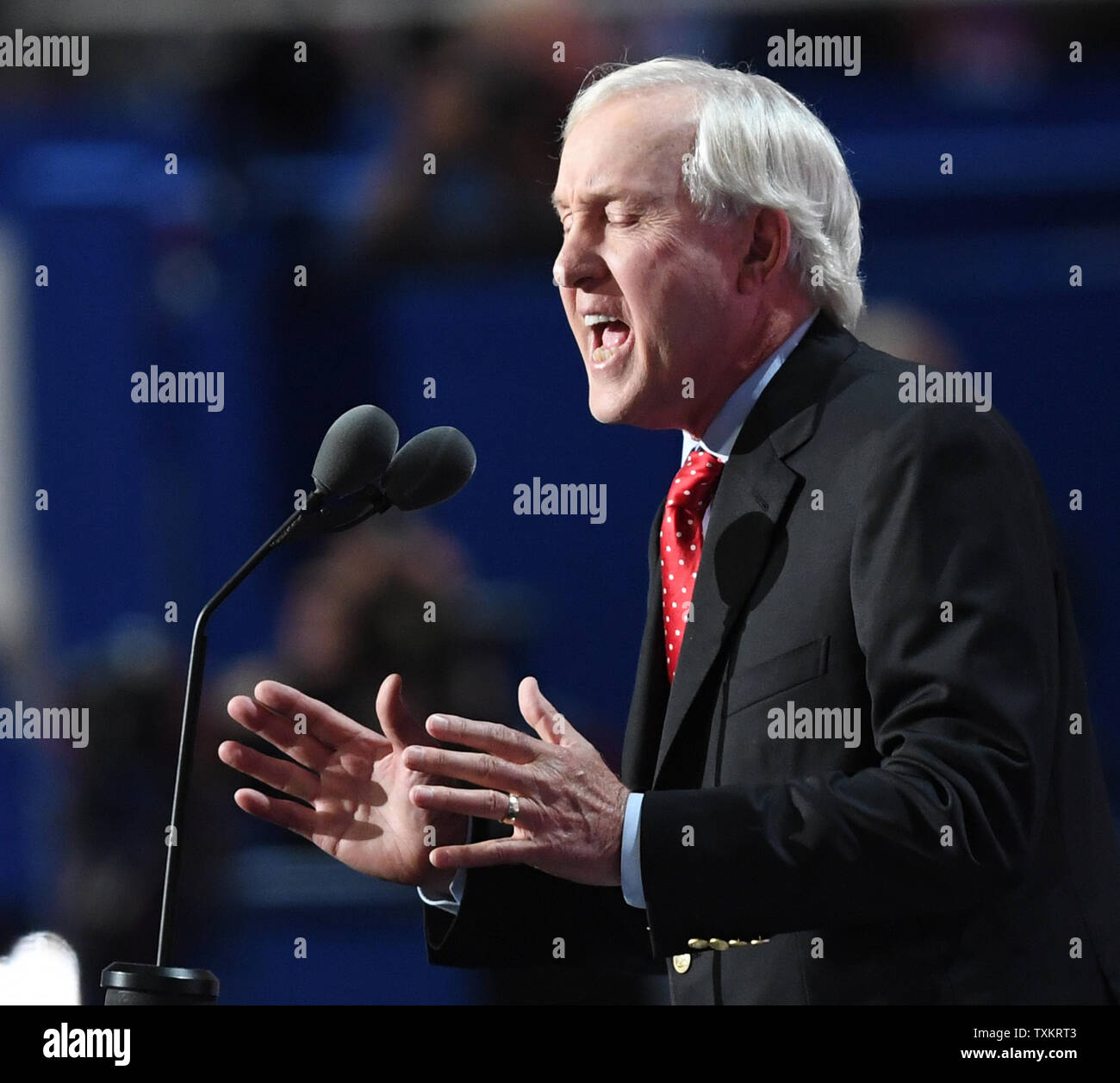 Ancien NFL Quarterback Fran with Drypoint parle le dernier jour de la Convention nationale républicaine à Quicken Loans Arena de Cleveland, Ohio, le 21 juillet 2016. Donald Trump va accepter officiellement l'investiture du parti républicain pour le président ce soir. Photo de Pat Benic/UPI Banque D'Images