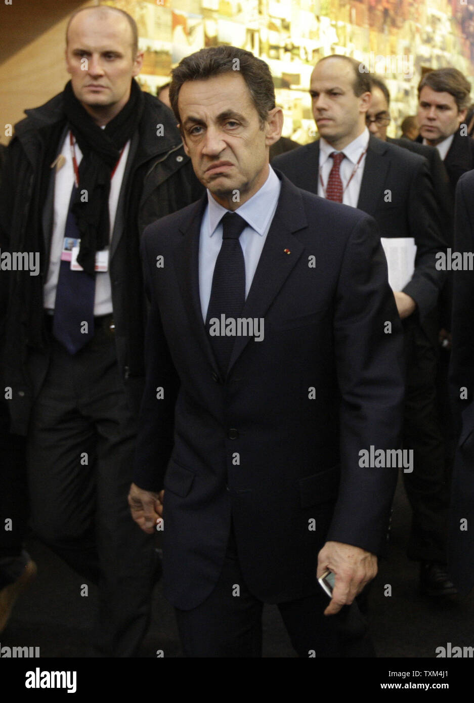 Le président français Nicolas Sarkozy se présente à une session plénière de la Conférence des Nations Unies sur le changement climatique à Copenhague, Danemark, le 18 décembre 2009. UPI/Anatoli Zhdanov Banque D'Images