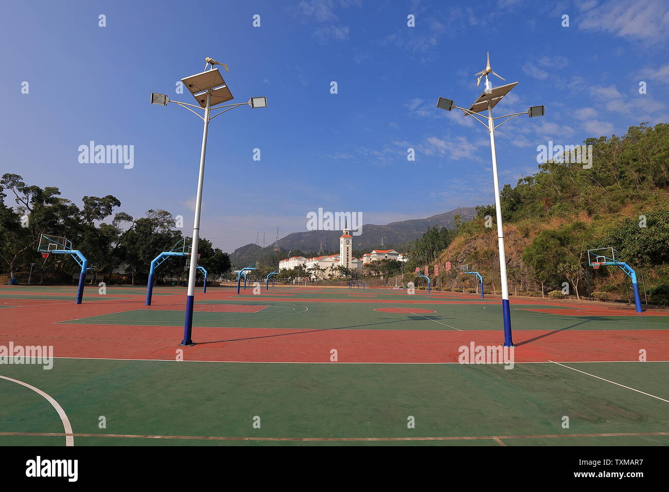 Basket-ball, cour en plastique. Banque D'Images