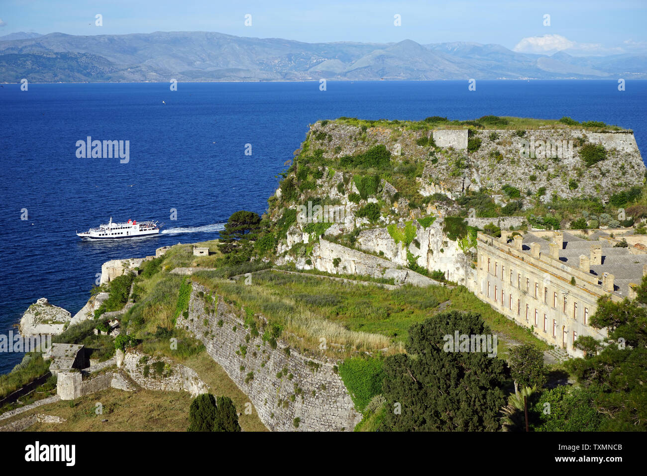 Corfou, Grèce - CIRCA MAI 2019 ancienne forteresse et voile Banque D'Images