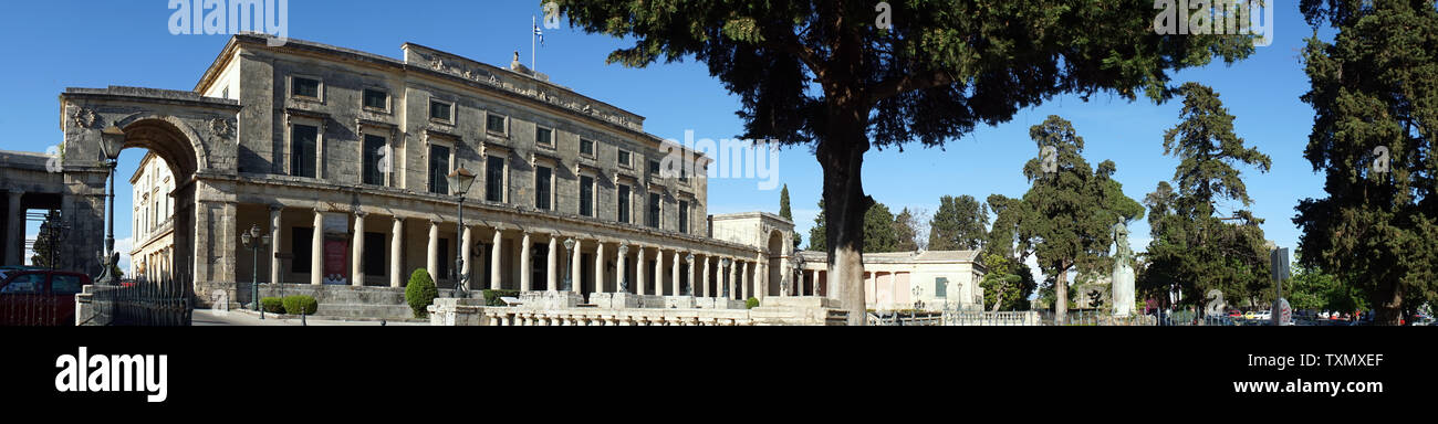 Corfou, Grèce - CIRCA MAI 2019 Panorama du palais de Saint-Michel et Saint-Georges Banque D'Images