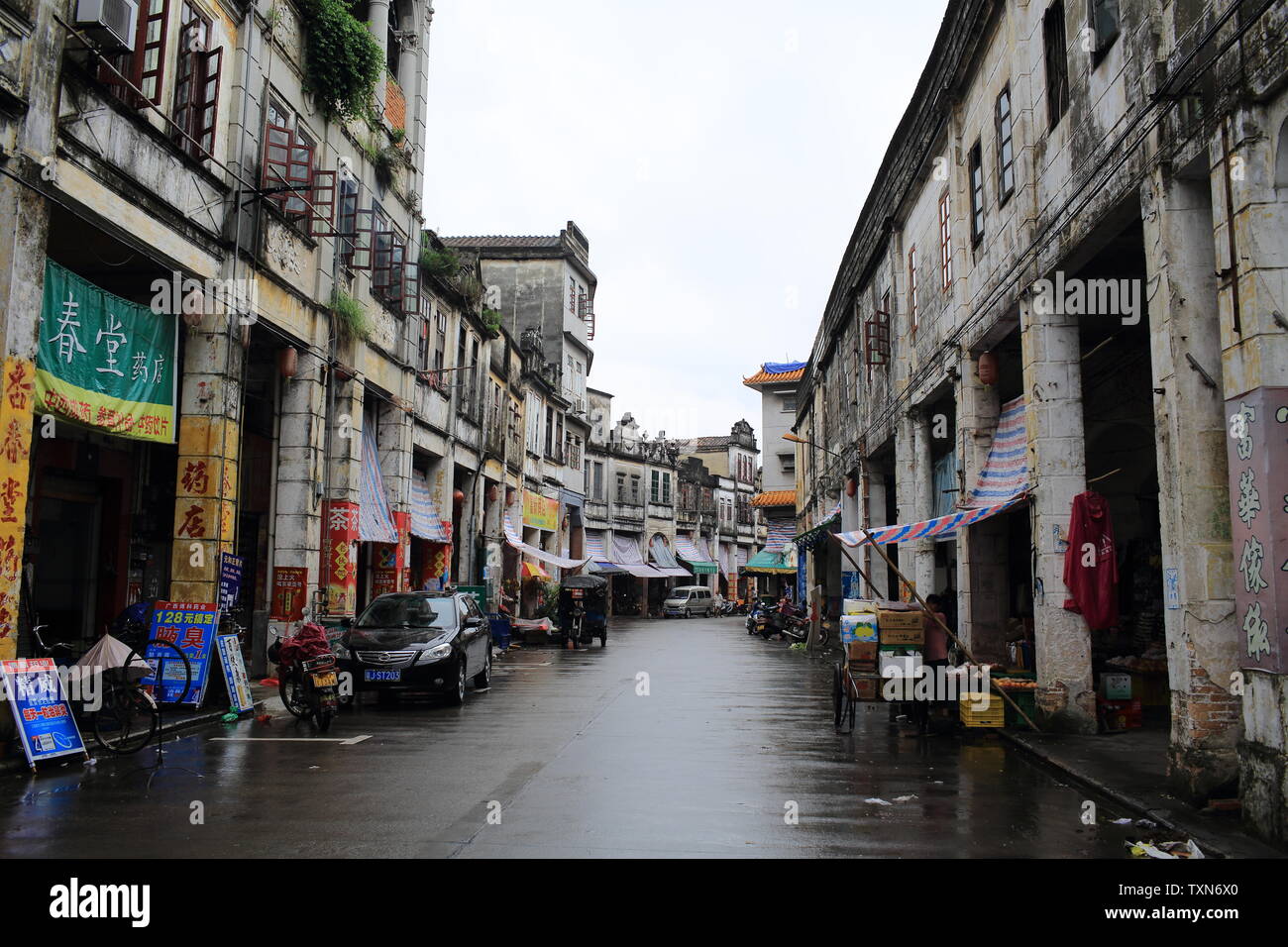 Vieille ville de Chikan et vintage Street View de Kaiping. 920s siècle un grand nombre de rapatriés retour à l'accueil de l'ouest Banque D'Images