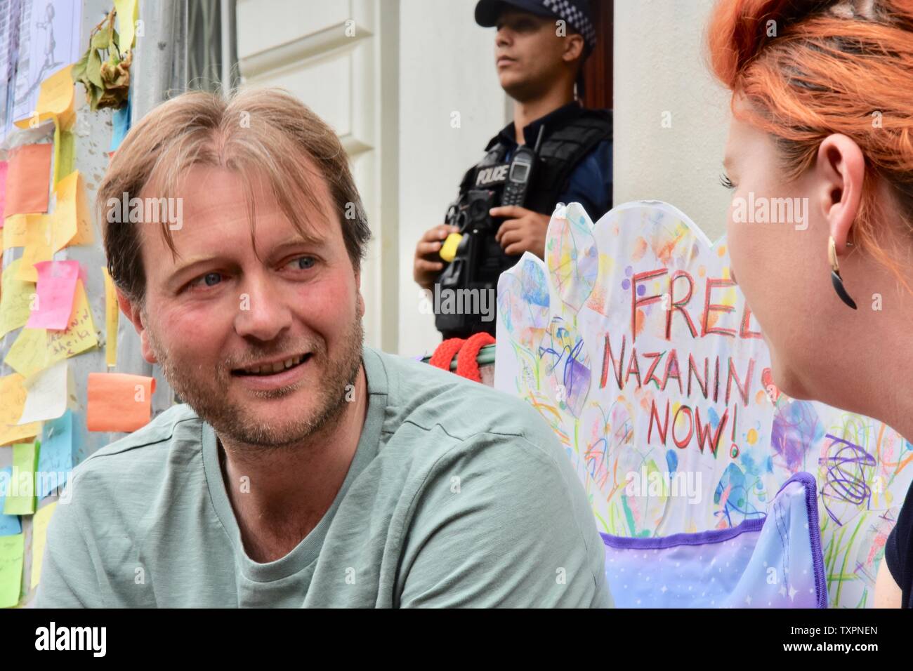 Richard Ratcliffe. Onze jours de sa grève de la faim. 4 faim de justice Nazanin de protestation. L'extérieur de l'ambassade d'Iran, Londres. UK Banque D'Images