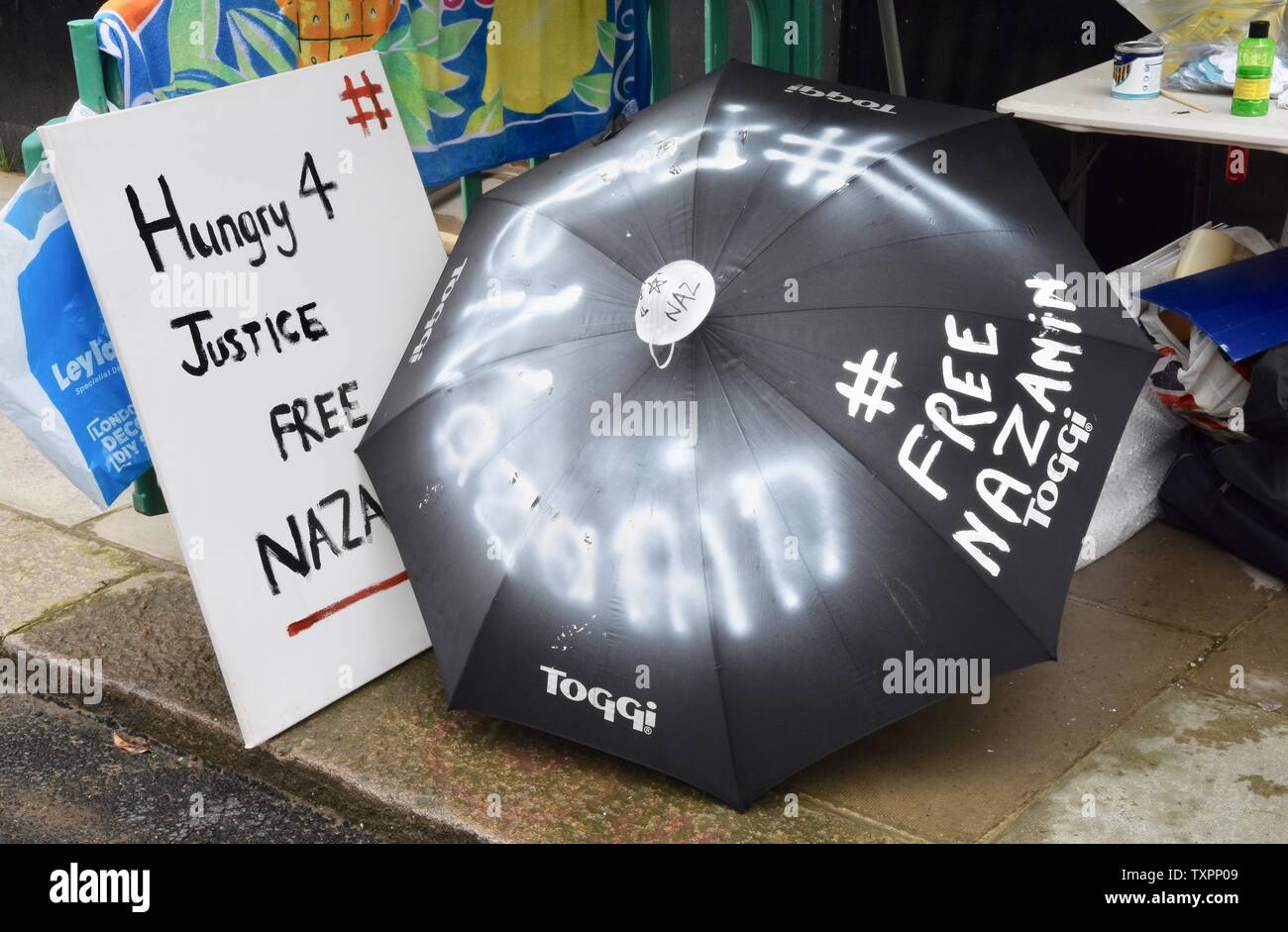 Richard Ratcliffe. Onze jours de sa grève de la faim. 4 faim de justice Nazanin de protestation. L'extérieur de l'ambassade d'Iran, Londres. UK Banque D'Images