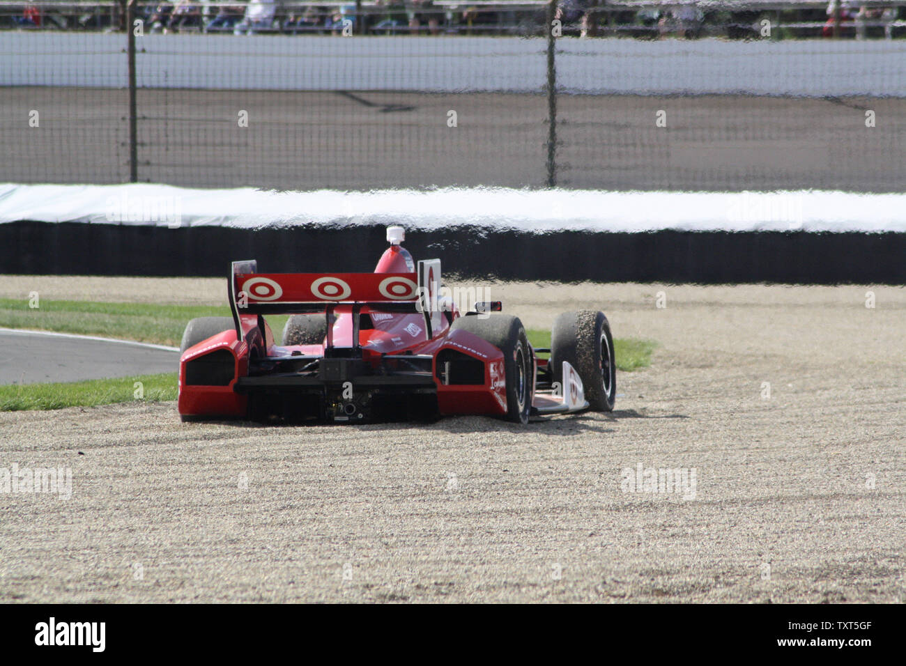 Scott Dixon 2008 vainqueur de l'Indy 500 est inactive dans la fosse de sable à leur tour 5 au cours de la séance inaugurale du Grand Prix d'Indianapolis à l'Indianapolis Motor Speedway le 10 mai 2014 à Indianapolis, Indiana. UPI/Amy Frederick Banque D'Images