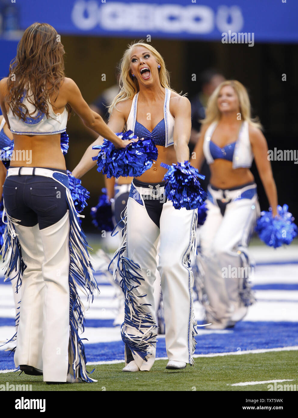 Miami Feb 4 Indianapolis Colts Cheerleaders Stock Photo 32124517